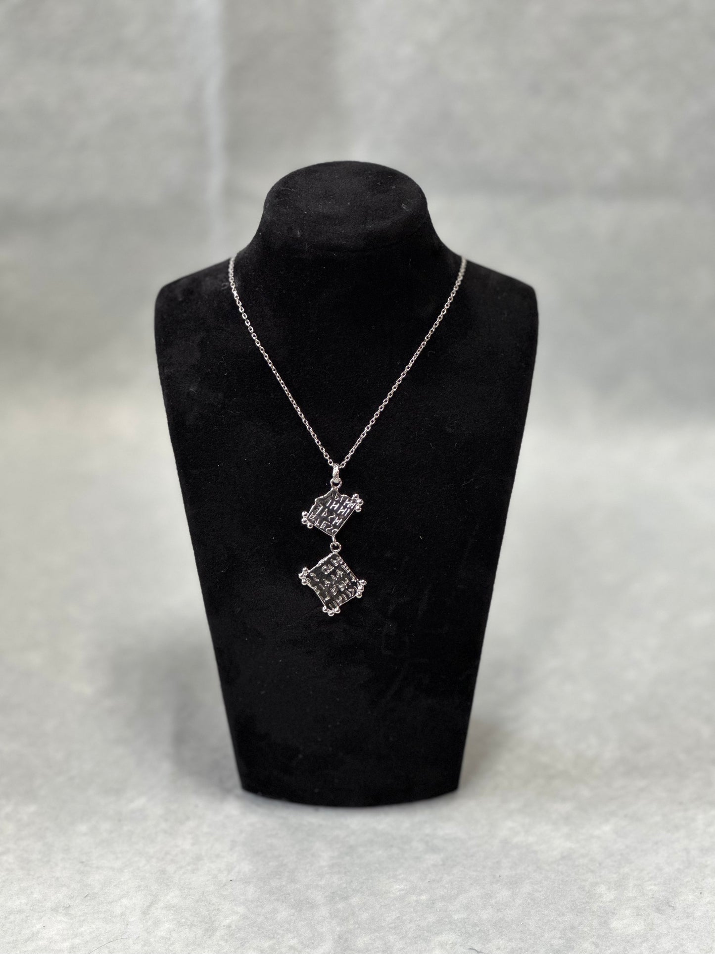Collier Tabula en deux parties